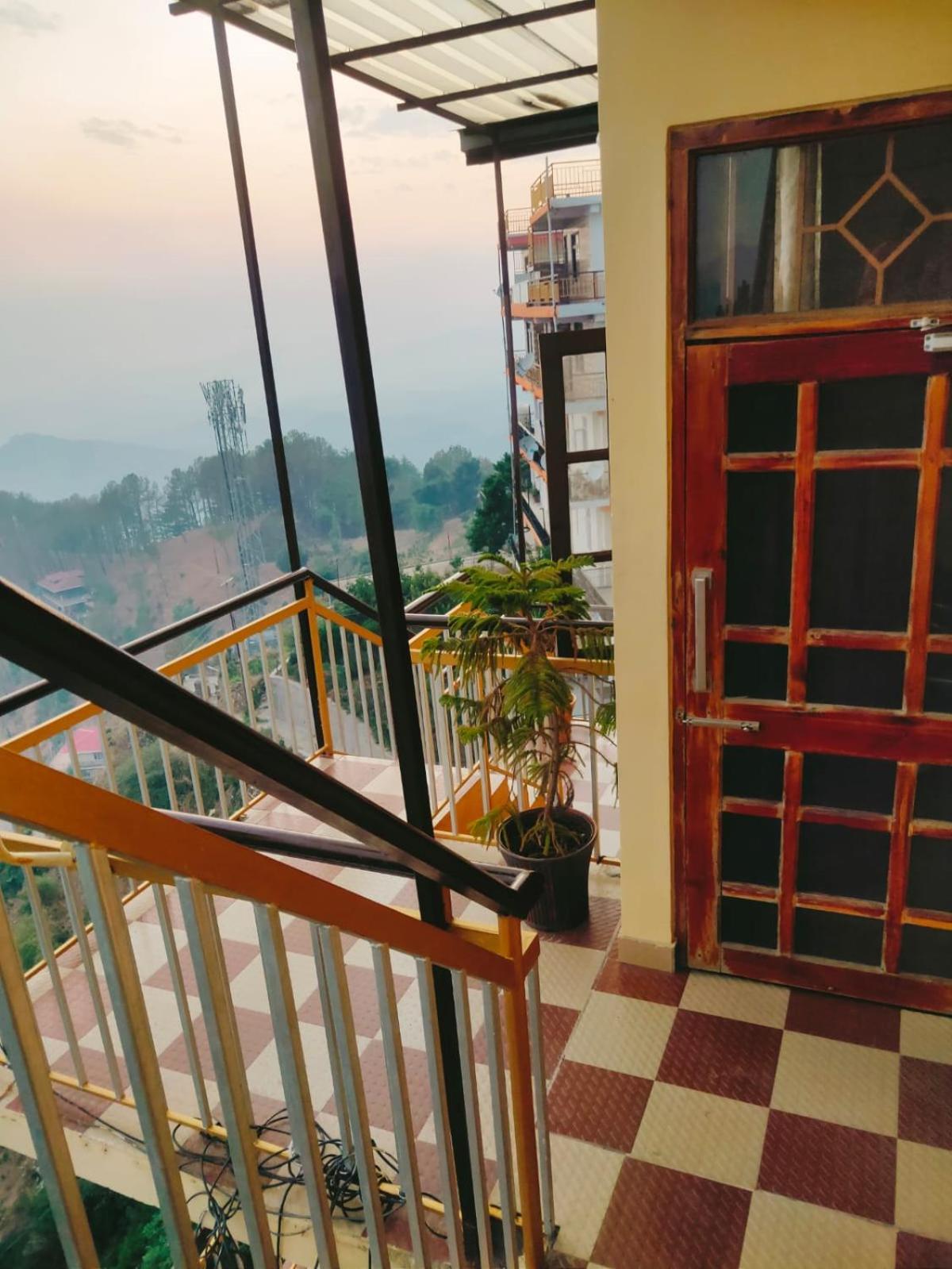 Thakur Apartment Shimla Luaran gambar