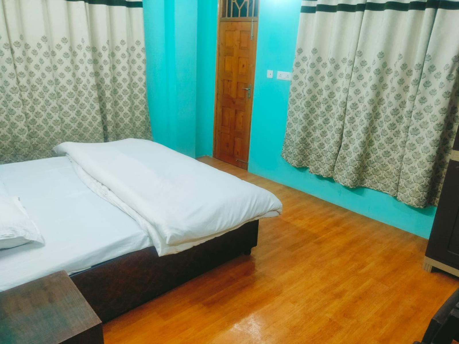 Thakur Apartment Shimla Luaran gambar